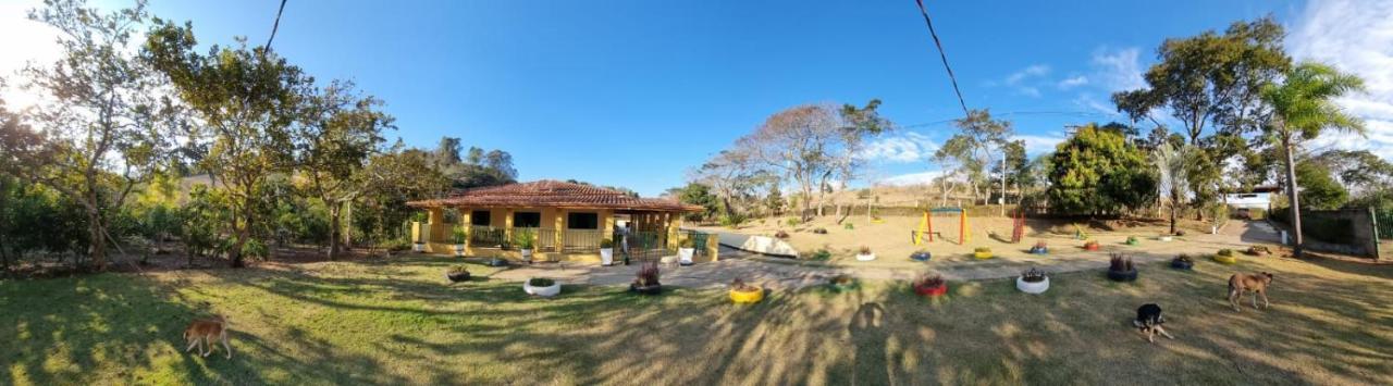 Вилла Sitio Sebastiao Pereira Jambeiro Экстерьер фото